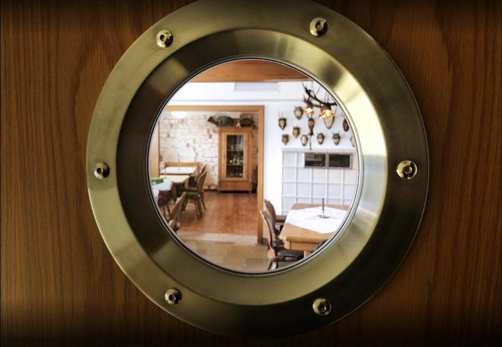 Gasthof Zum Schiff Obereisenheim Екстер'єр фото